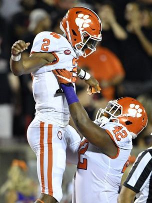 636411997627999689-USP-NCAA-FOOTBALL-CLEMSON-AT-LOUISVILLE-93838475